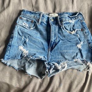 Abercrombie and Fitch The Mom Short - High rise (Curve Love)